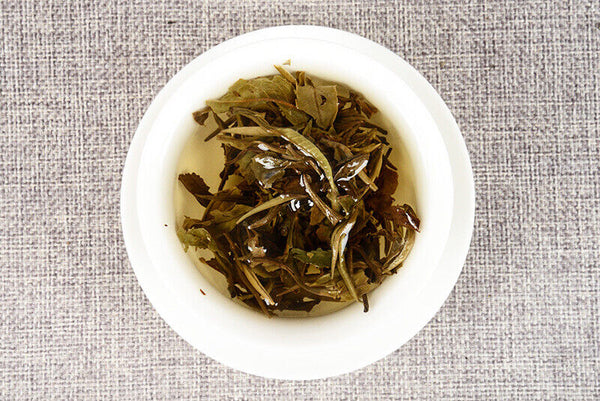 Yunnan Moonlight White Ball Nectar Fragrance Raw Puer Tea Yue Guan Bai Long Zhu
