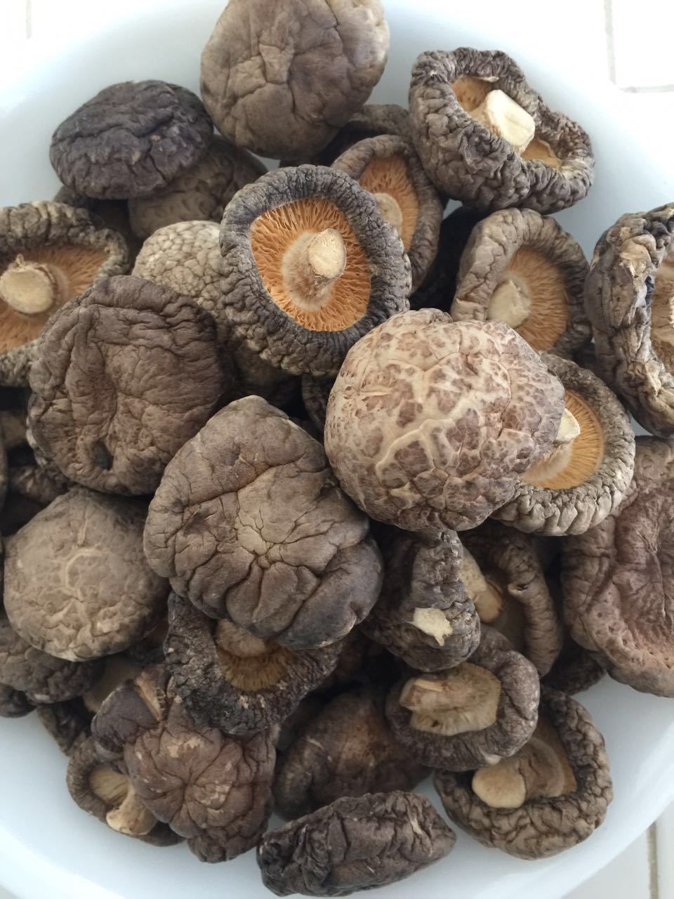 1.1 LB (17.6 oz) 100% NATURAL PREMIUM DRIED SHIITAKE CHINESE MUSHROOM Main image