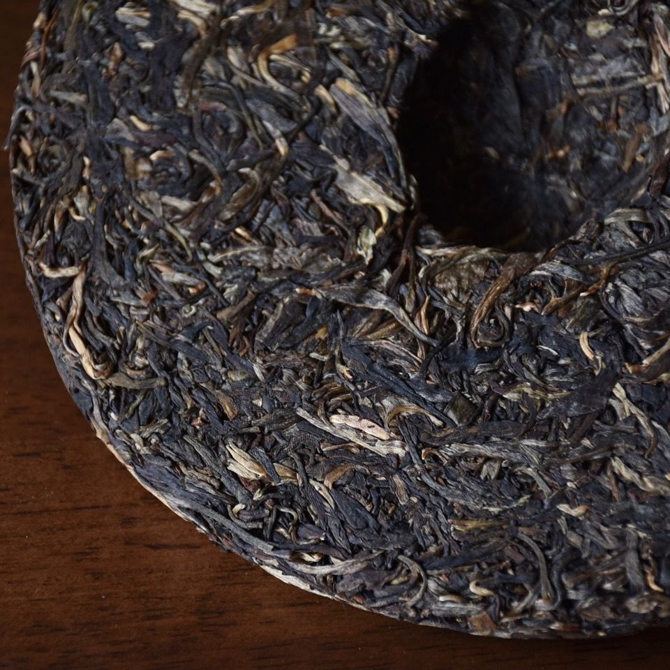 HelloYoung Mengku Rongshi 2007 Puerh Tea"Qiao Mu Wang" (King Arbor) Aged Shen Puer Tea 500g