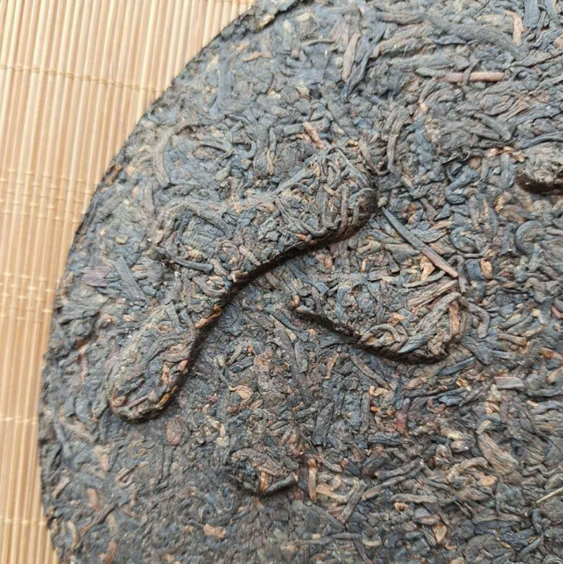 HelloYoung TeaWuzhou Liu Pao Tea Black Tea Aged Dark Tea Liubao Tea Cake Liu Bao HEI CHA 480g