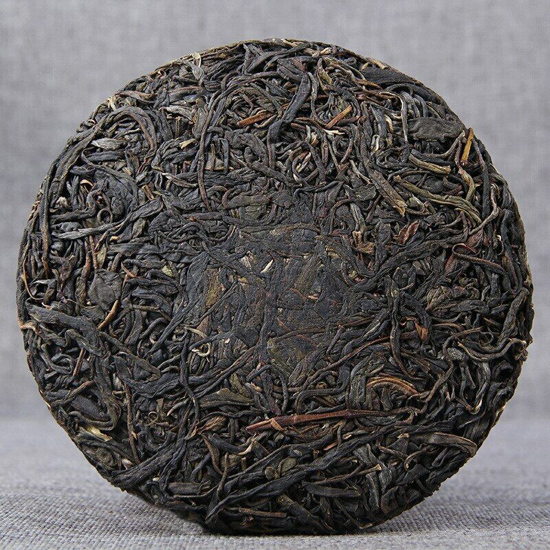 HelloYoung Yunnan Shen Puer Yiwu Spring Rhyme Raw Puer Tea Small Sheng Puer Cake 180g