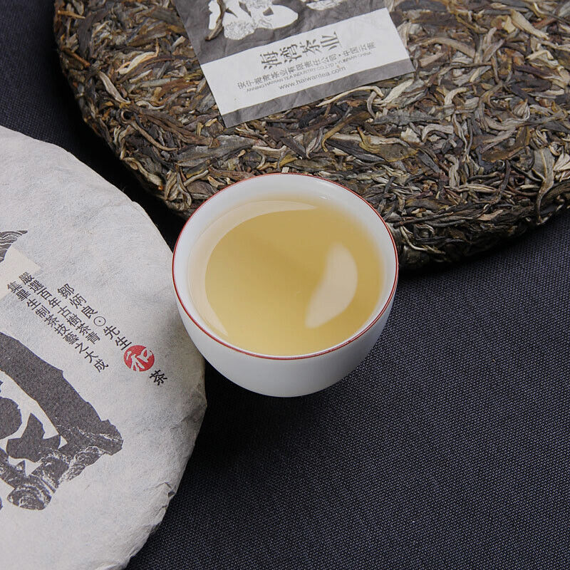 400g Haiwan Old Comrade Liangyuan Raw Tea Cake Yunnan Pu'er Tea