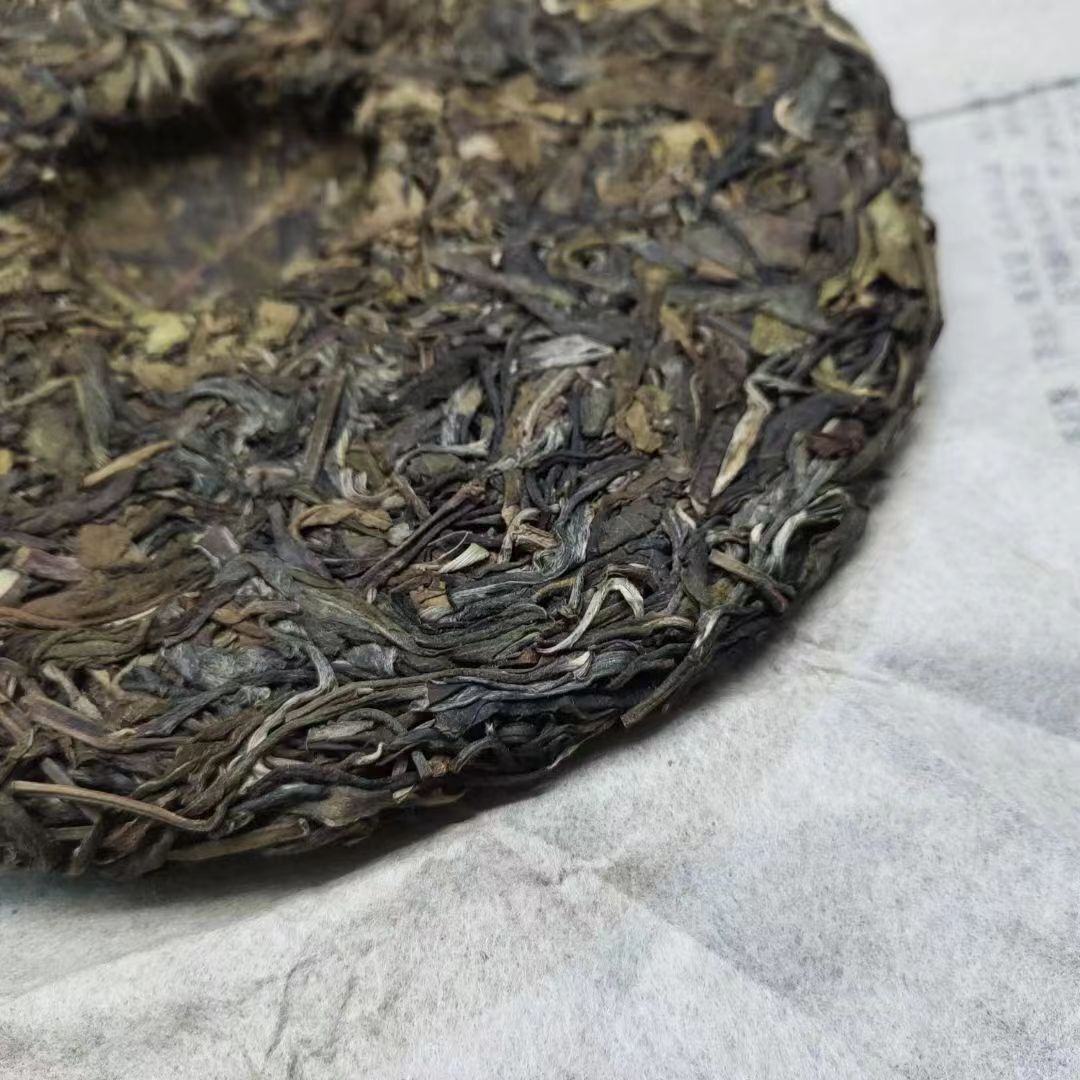 357g  Xigui Puerh Raw Tea Cake Yunnan Aged Tree Pu-erh Sheng Tea Pu'er Tea