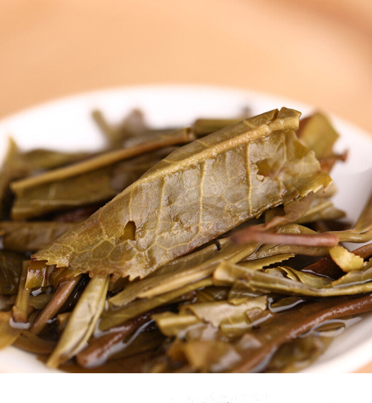 Year Lao Tong Zhi 9948 Raw Pu Er Tea Yunnan Haiwan Old Comrade Pu-erh 357g
